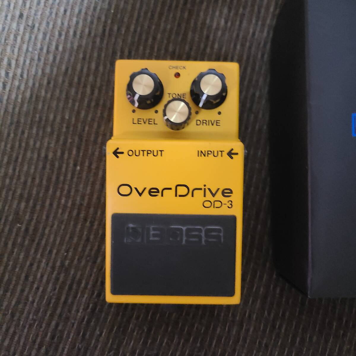 BOSS OD-3【美品】 Yahoo!オークション -「boss od-3」の落札相場・落札価格