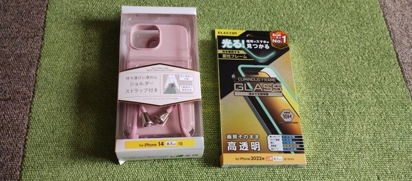 エレコムiPhone14ハイブリッドシリコンケースショルダーストラップ付PM-A22ASCSSPN/iPhone14ガラスフィルム蓄光フレームPM-A22AFLGP
