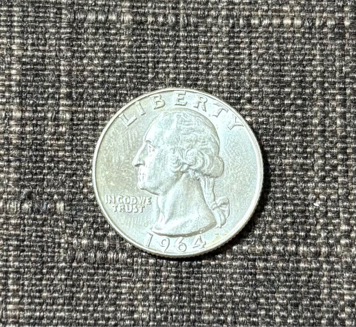 【アメリカ】ロス五輪1ドル銀貨と1964年の50セント·25セント 3枚組!! アメリカ】ロス五輪1ドル銀貨と1964年の50セント·25セント 3枚
