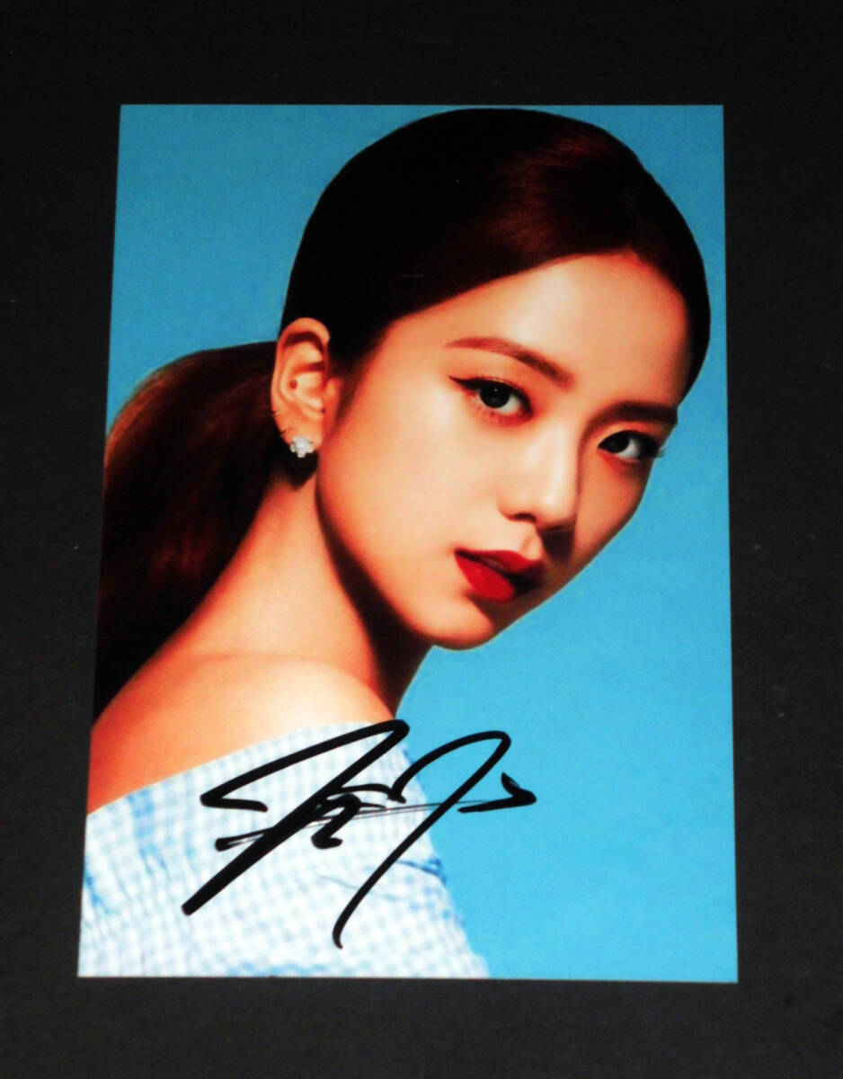 blackpink ジス　直筆サイン入り 限定フォトカード BLACKPINK ジス Jisoo 直筆 サイン入りフォトカード - メルカリ