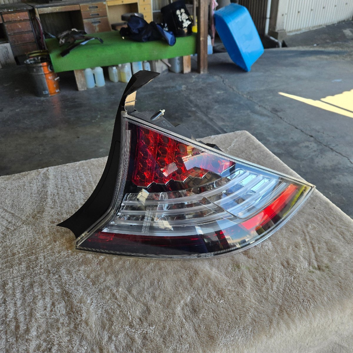 CRZ ZF1 中古テールライト ホンダ 純正 CR-Z 《 ZF1 》 左テールランプ P41900-20005514