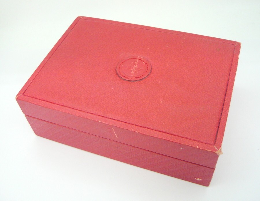 ROLEX レッドケース 付属品セット 空箱セット 美品 Yahoo!オークション -「赤」(箱、保証書、付属品) (ロレックス