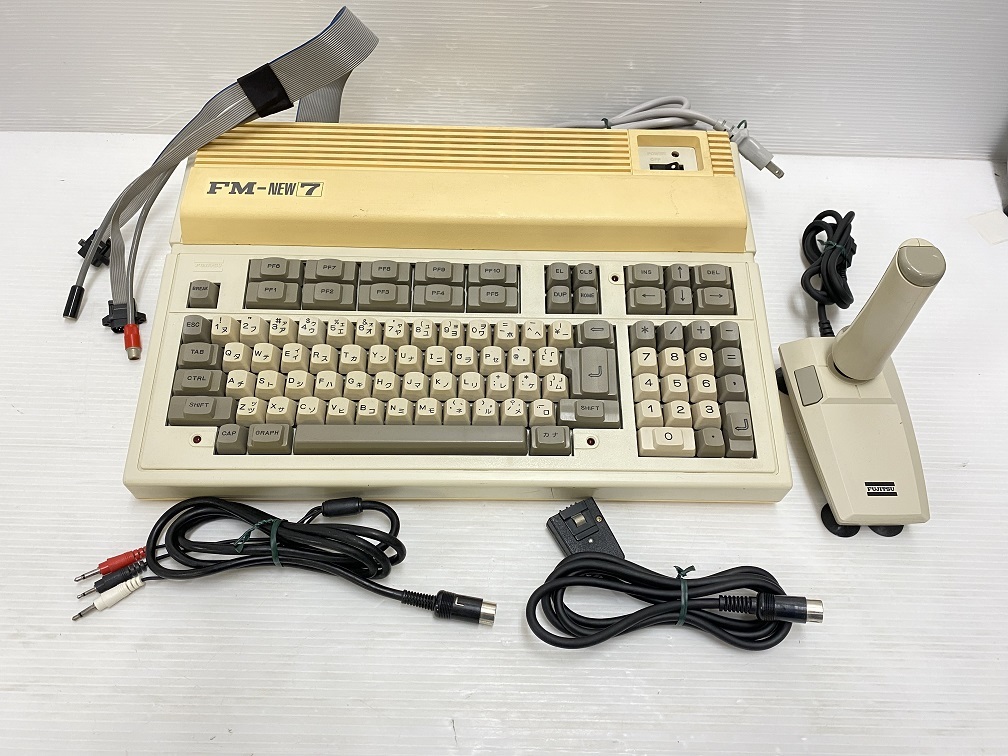 FM-NEW7 レトロゲーム マイコン パソコン FM-8の後継機として登場し、価格も抑えヒットを飛ばした「富士通