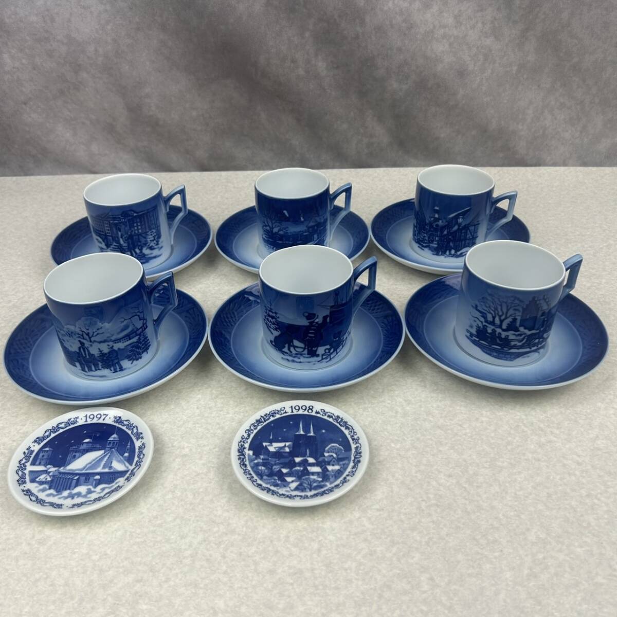 美品 室町勝廣 葆光彩盛磁 ぐい呑 お猪口 湯呑み 花紋 作家 工芸品 湯呑｜益子焼つかもと｜益子焼最大の窯元 株式会社つかもと-芳賀郡