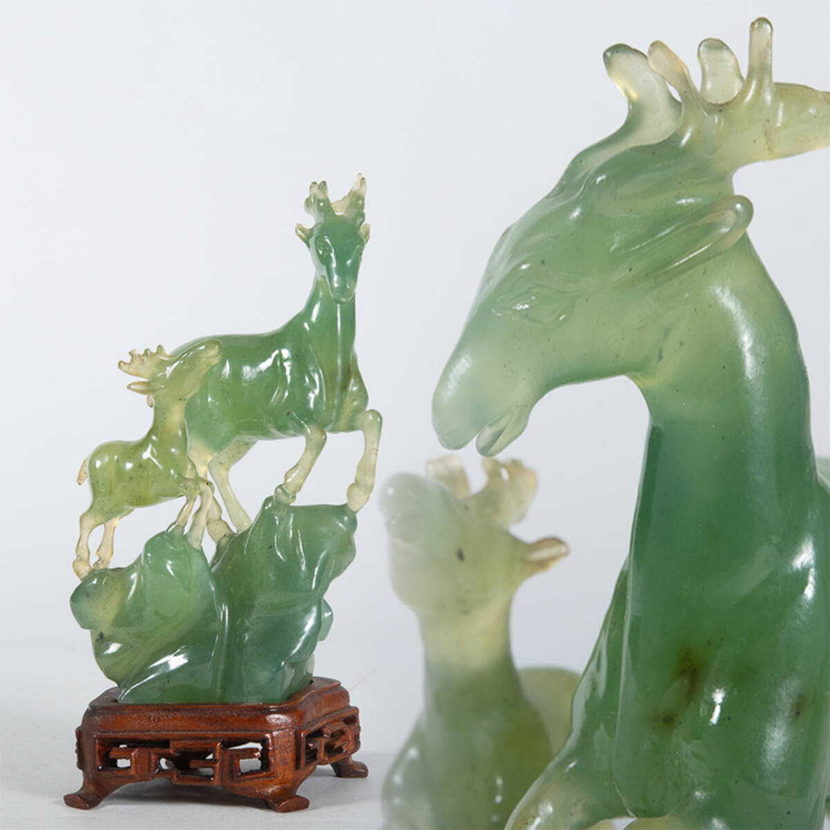 珍品 丘陵の山羊 翠石彫刻 置物 中国美術 唐木台 Yahoo!オークション -「中国美術 石」(彫刻、オブジェ) (美術品