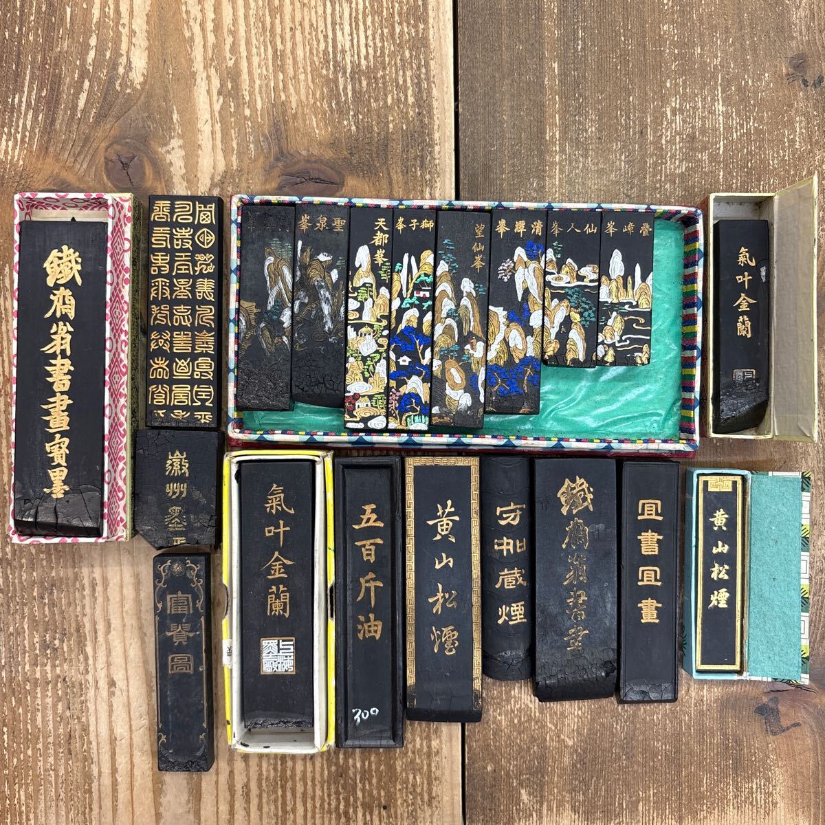 書道具中国古墨 黄山風景松煙墨セット 10本 23g/本 未使用 徽州墨廠 屯鎮 Yahoo!オークション -「黄山松煙 墨」の落札相場・落札価格