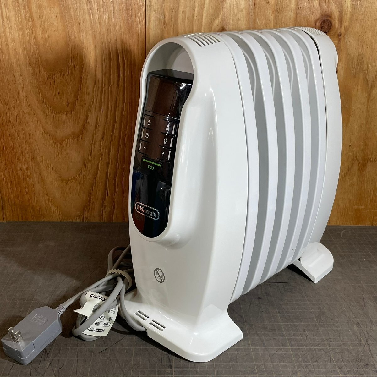 【美品】 期間限定値下げ DeLonghi オイルヒーター NJ0505E Yahoo!オークション -「デロンギ nj0505e」の落札相場・落札価格