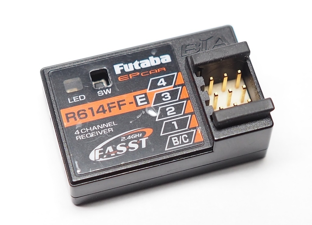 Futaba 受信器FASST 中古2ヶ Yahoo!オークション -「フタバ r614ff-e」の落札相場・落札価格