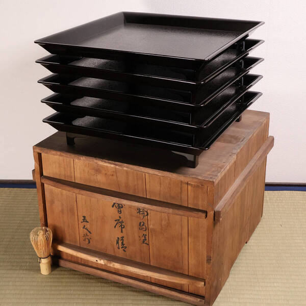 漆芸 大正期 能登輪島塗 石目 黒塗 会席膳 五客 幅36.5cm 木箱入り 足付 四方膳 懐石 天然木 木製漆器【CM236】