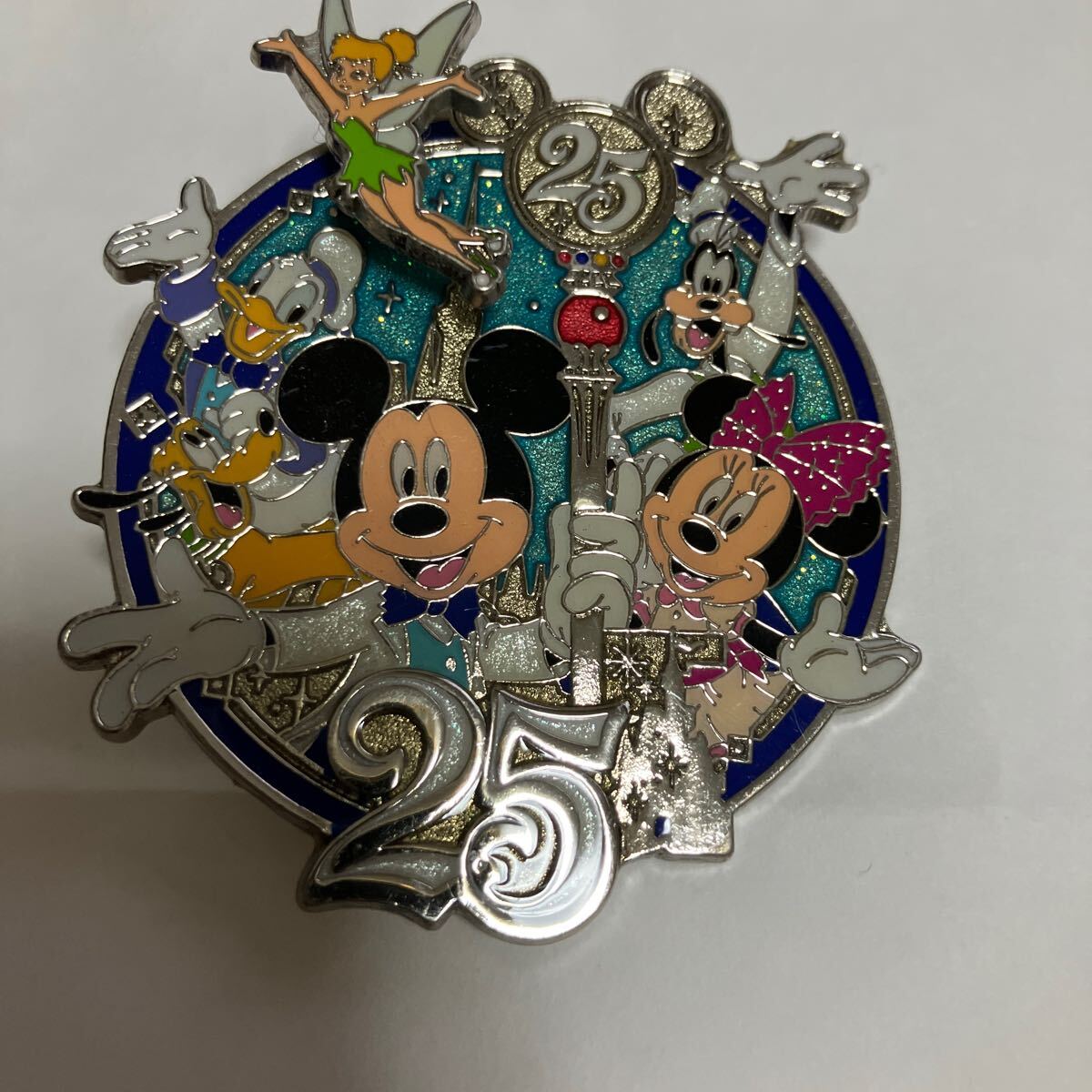 ディズニーリゾート ピンバッジ&チャーム 25個 2025年最新】Yahoo!オークション -ディズニー25周年ピンバッジの