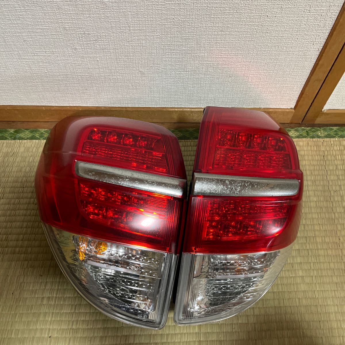 トヨタ ヴァンガード 新品純正 テールランプ ブレーキランプカバー Yahoo!オークション -「トヨタヴァンガードテール」の落札相場
