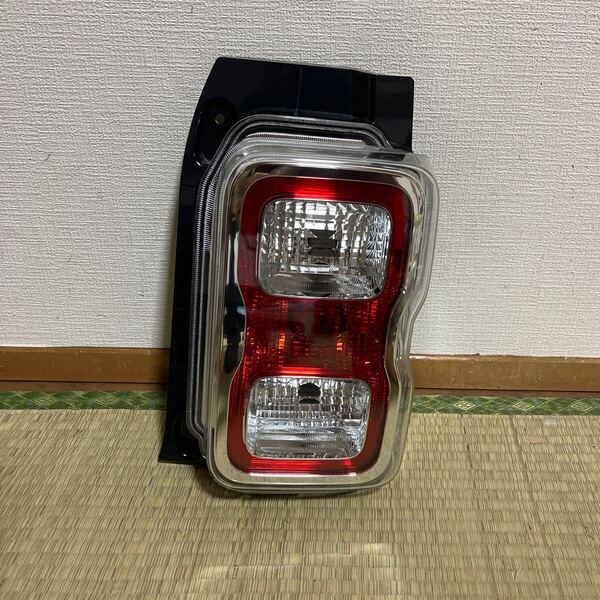 スズキ 純正 MR52S MR92S ハスラー テールライト LED 右 右側 運転席側 KOITO 220-5939W 点灯済 割れ無し