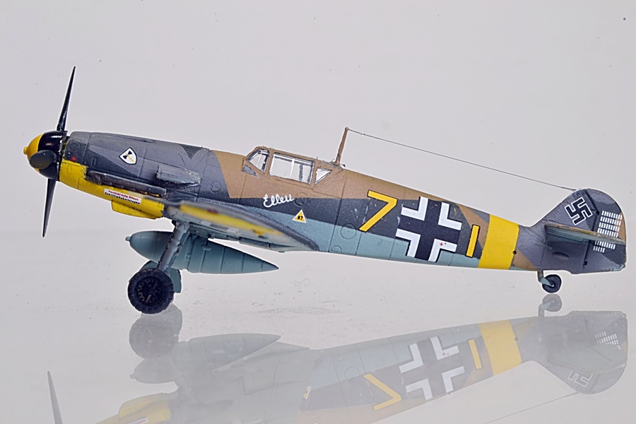 限定　1/18 ドイツ メッサーシュミット Bf 109 E　完成品　中古 D Amazon | ホビーボス(Hobby Boss) 1/18 エアクラフトシリーズ