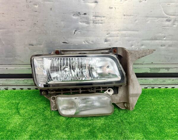 三菱 ふそう 07スーパーグレート HID ヘッドライト 右側 運転席側 QKG-FU54VZ