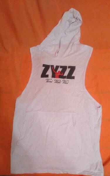 ⑮送料無料■ZYZZ■フィットネスパーカ■ストリンガー■ホワイトM■筋トレジム■ボディビル■タンクトップメンズ夏服夏物