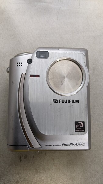 H5362 FUJIFILM FinePix 4700Z コンパクトデジタルカメラ コンデジ/小型デジカメ/富士フィルム 簡易動作確認OK 動作品 現状品 送料無料