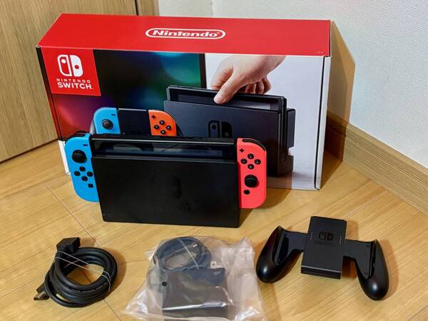 【美品・付属品完備】Nintendo Switch 本体(ネオンブルー/ネオンレッド) 初期型 動作確認済 初期化済 ニンテンドースイッチ 任天堂