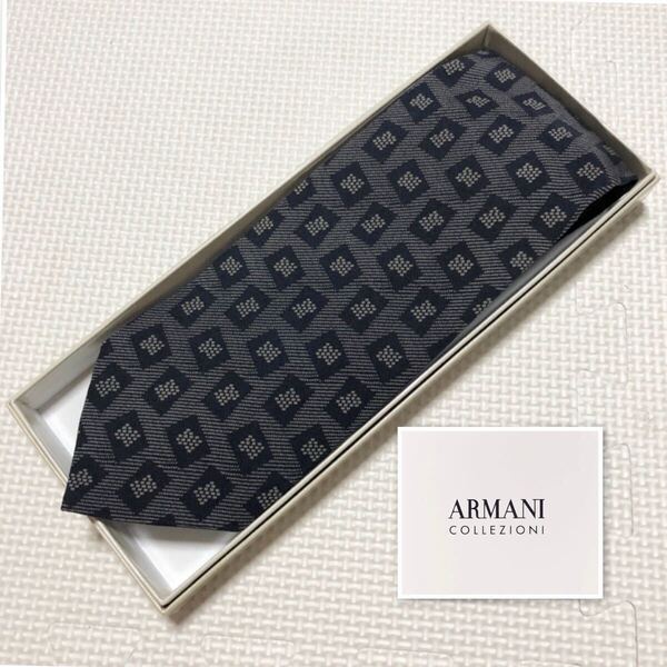 ■未使用タグ付き■ARMANI COLLEZIONI アルマーニ コレツィオーニ ネクタイ 長方形 ナローストライプ シルク100% イタリア製 箱付き