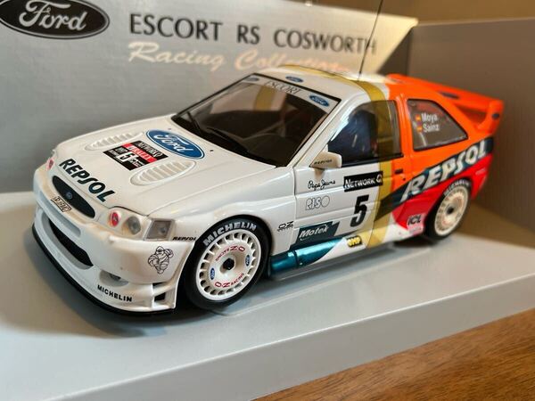 激レア 1/18 UT models Ford ESCORT WRC 1997 RAC Rally UTモデルズ フォード エスコート C.サインツ仕様