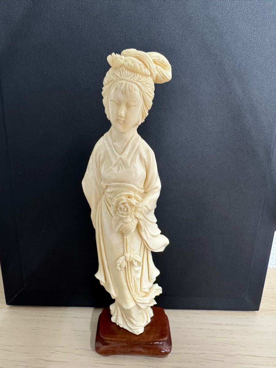 象牙風細工 置物 彫刻 骨董品 台付き コレクション アンティーク Yahoo!オークション -「象牙 置物」(その他) (東洋彫刻)の落札
