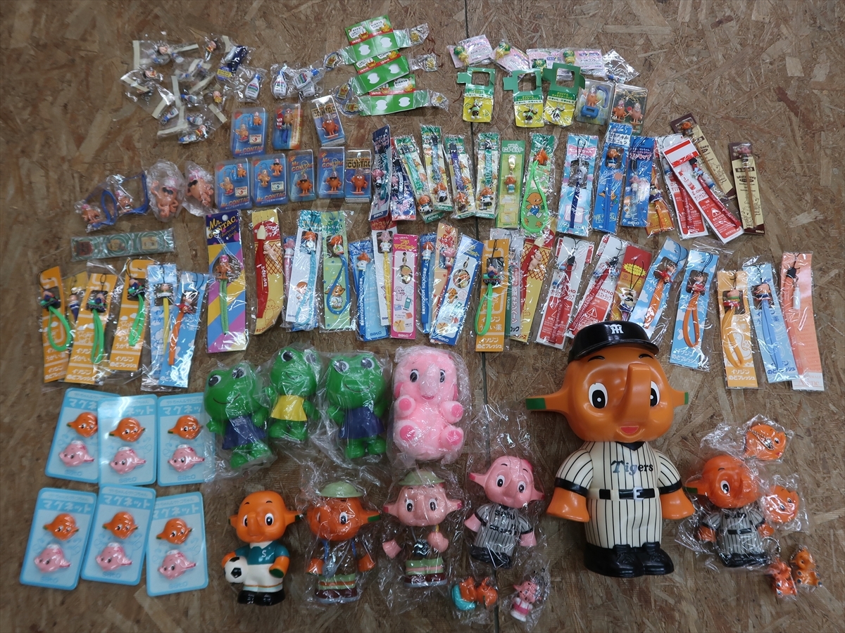 サトちゃんサトコちゃん阪神タイガースストラップトラッキーセット NO3 Yahoo!オークション -「サトコちゃん阪神タイガース」の落札相場