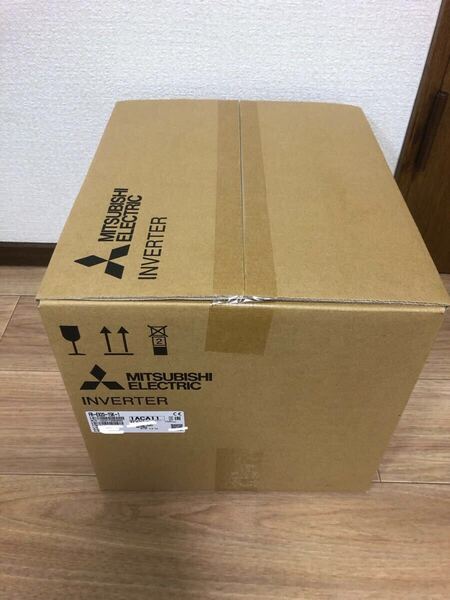 新品未開封2025年製三菱電機 FR-E820-15K-1 正規品動作保証 国内から即日発送 1/2 B-1