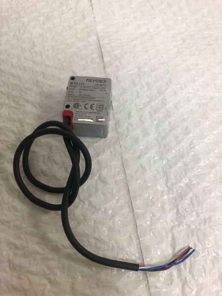 中古美品 ケーブル長さ0.45メートル KEYENCEキーエンス LR-W70 正規品動作保証 国内から即日発送 A-1