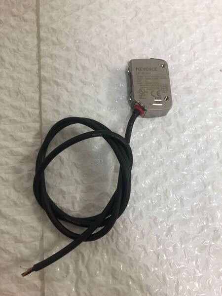 中古美品 ケーブル長さ0.65メートル KEYENCEキーエンス LR-ZB100N 正規品動作保証 国内から即日発送 2/3 A-1