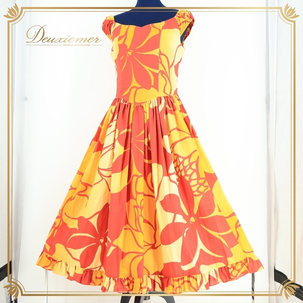 『送料無料』【美品 ハワイ製 フラダンス衣装】イエロー CC Fashions ワンピース ドレス 黄 オレンジ 赤 花柄 グラデーション かわいい