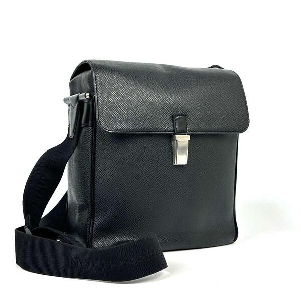 美品■Louis Vuitton ルイヴィトン タイガ ヤランガ ショルダーバッグ クロスボディ 肩掛け 斜め掛け M30822 SP0043 レザー 黒 男女兼用