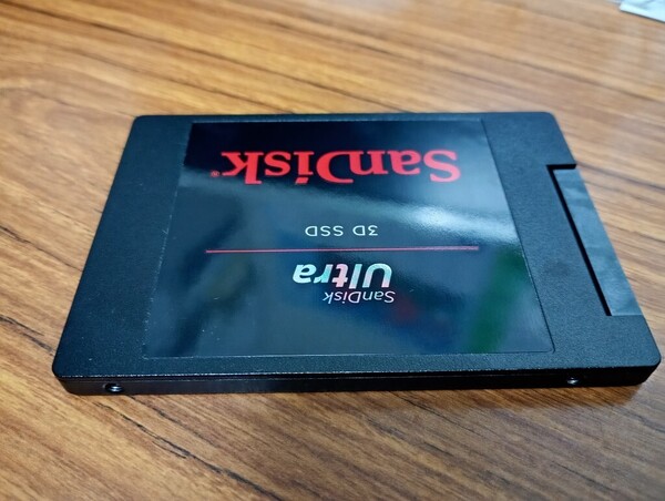 ■ SSD ■ 1000GB = 1TB (1204時間) SanDisk Ultra 3D SSD 正常判定 送料無料