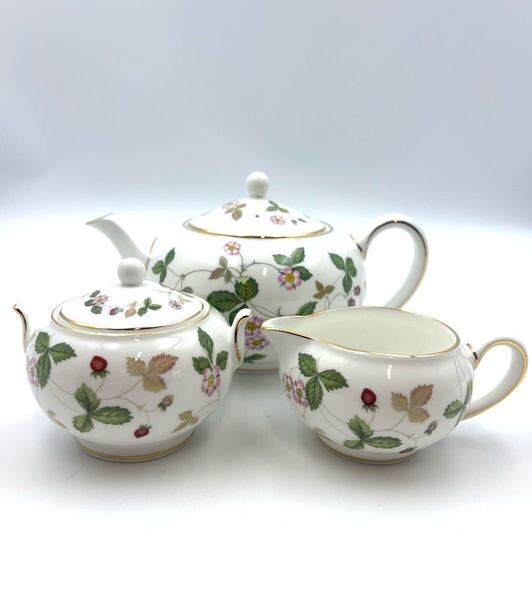 未使用保管品 WEDGWOOD ウェッジウッド ワイルドストロベリー ティーポットS シュガーポットS クリーマーS Sサイズ 3点セット