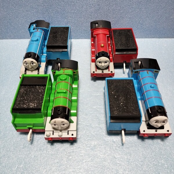 プラレール【即決】単3電池仕様「エドワード・ヘンリー・ゴードン・ジェームス」きかんしゃトーマス