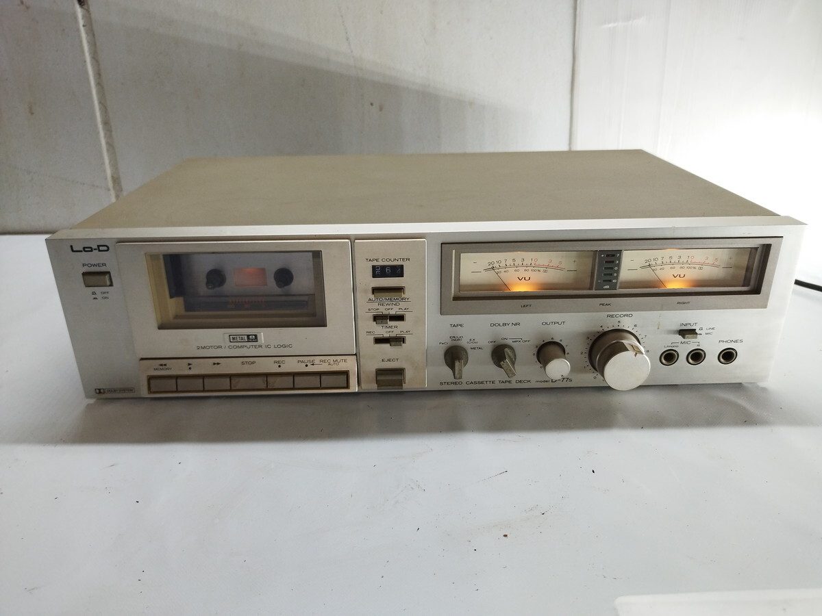 80年代の風格漂うデザイン。Lo-D D-88 カセットデッキ 現状品。 80年代の風格漂うデザイン。Lo-D D-88 カセットデッキ 現状品。