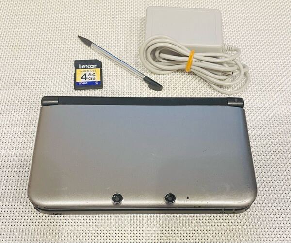 ニンテンドー3DSLL シルバーブラック 銀 本体動作品 送料無料 付属品付き 任天堂 Nintendo