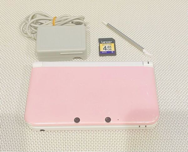 ニンテンドー3DSLL ピンクホワイト 本体動作品 送料無料 付属品付き Nintendo 任天堂