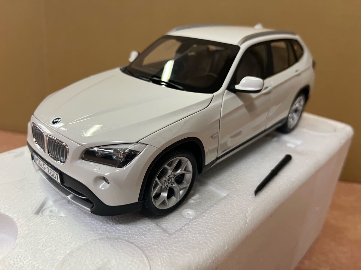 1/18 BMW X1 ディーラー品 ミニカー ホワイト 内装ブラウン Yahoo!オークション -「bmw x1」(ミニカー) の落札相場・落札価格