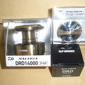 【2025年新製品・新品未使用・送料無料】SLP WORKS 25ソルティガ DRD14000スプール,ラジエーションノブ&グリス セット