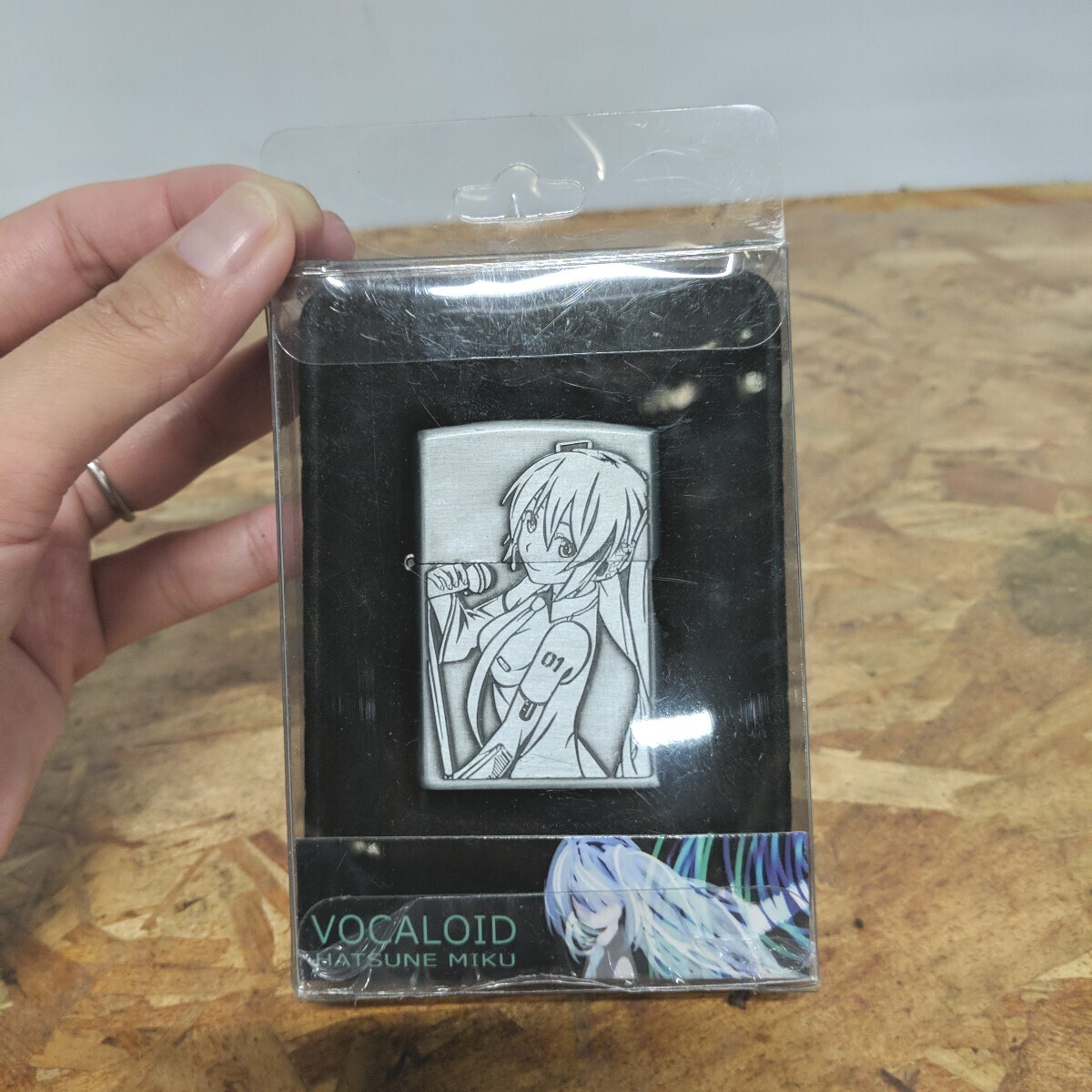 ボカロ CD イラスト 美少女 セット オイルライター zippo 風 BVR1 Yahoo!オークション -「初音ミク オイルライター」の落札相場