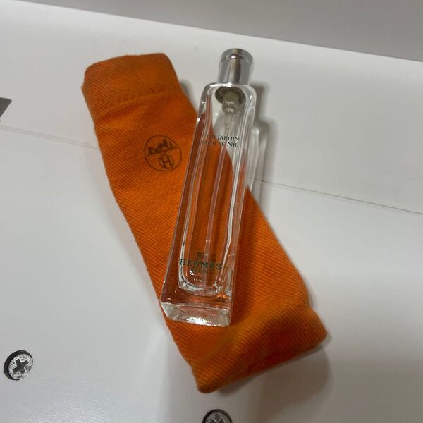 エルメス 香水 ナイルの庭 15ml オードトワレ 男女兼用 ポーチ 巾着袋 HERMES