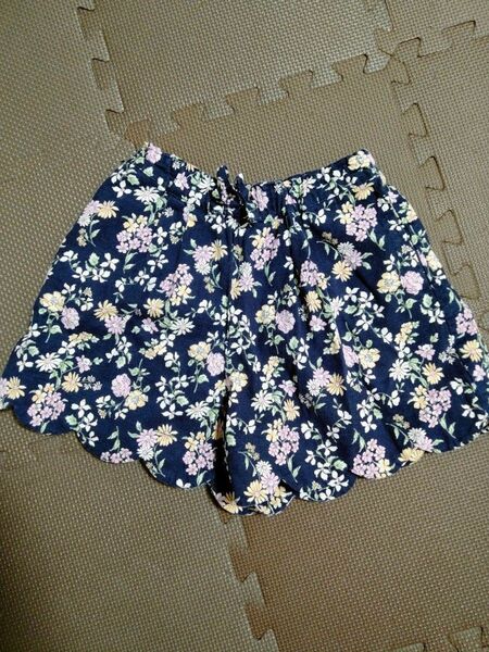 エニィファム 花柄ショートパンツ スカラップ 130 美品 ネイビー ピンク