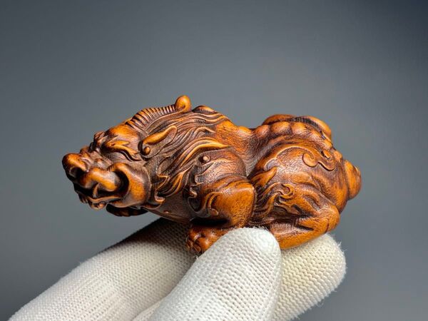 古美術 瑞獣 木製 黄楊木 拓植 細工 縁起物 貔貅 財運開運金運 コレクション