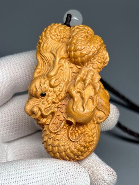 美術品 龍 根付 細密木彫 置物 飾り物 お守り 神獣 工芸品 提げ物 木製