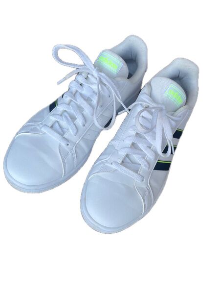 adidas 白スニーカー 美品