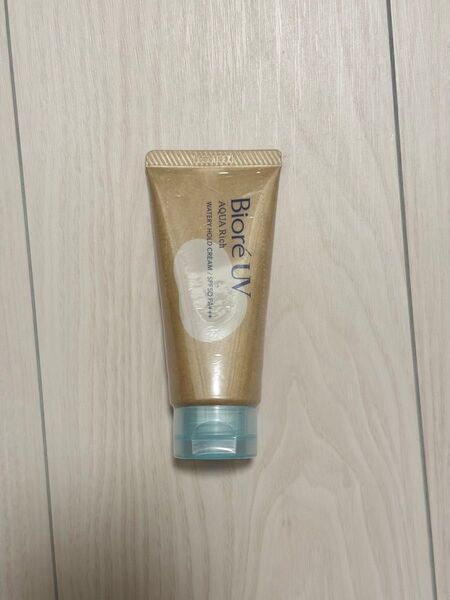 ビオレUVアクアリッチウォータリーホールドクリーム