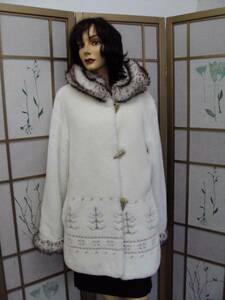  hood attaching white * fake fur coat american size 6