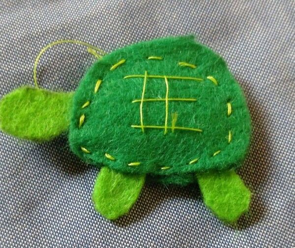 ハンドメイド フェルト ぬいぐるみ 亀と流れ星