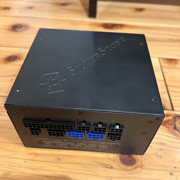 SilverStone SST-ST75F-PT 750W 電源ユニット