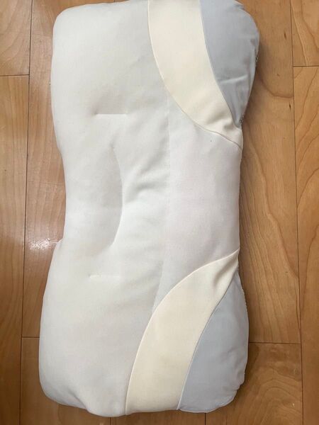 newmin 西川 美容枕 美容睡眠 中村アン 田中みなみ 定価25000円