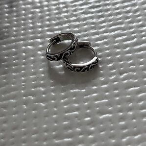 シルバーピアス 唐草模様 2個セット メンズピアス